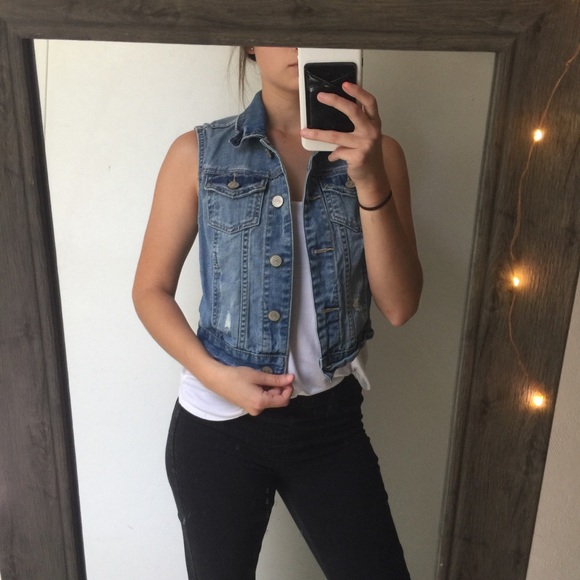 Aeropostale Jackets & Blazers - ☀️Aeropostale sleeveless distressed denim vest